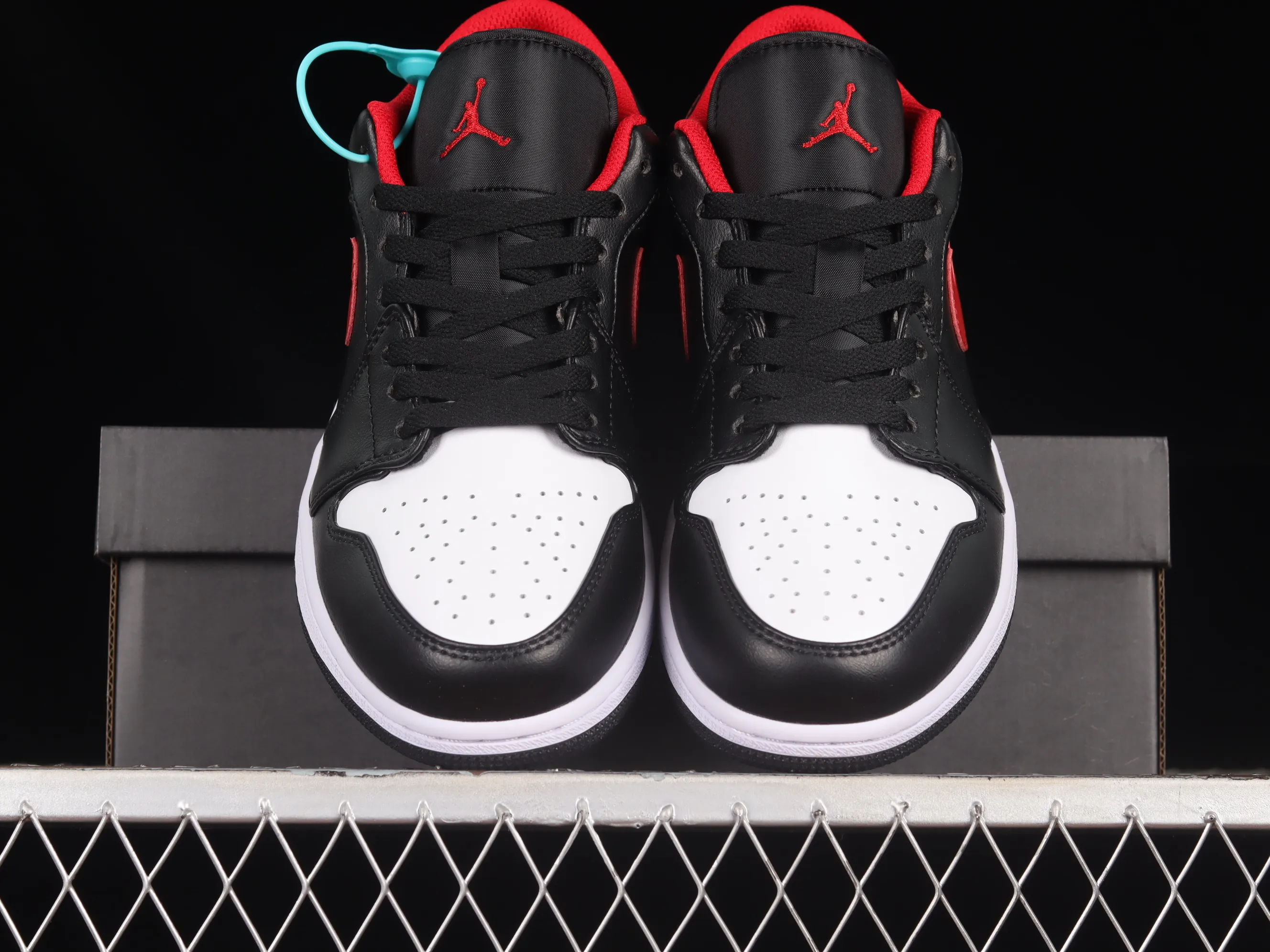 All categories Air Jordan Jordan series basketball shoes Air Jordan 1 Low Z version Air Jordan 1 Low "White Toe" AJ1 Joe 1 small black red toe low-top basketball shoes 553558-063